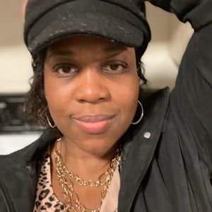 Meet your Posher, Lorraine